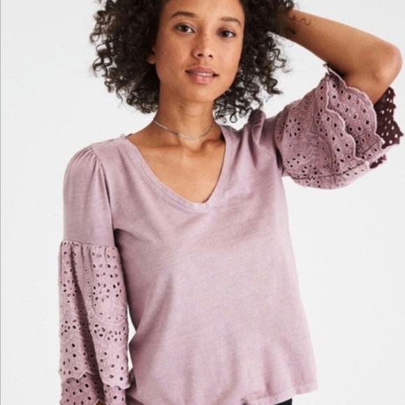 American Eagle Lilac Eyelet Soft & Sexy Sleeve Top Size XS - Picture 2 of 5